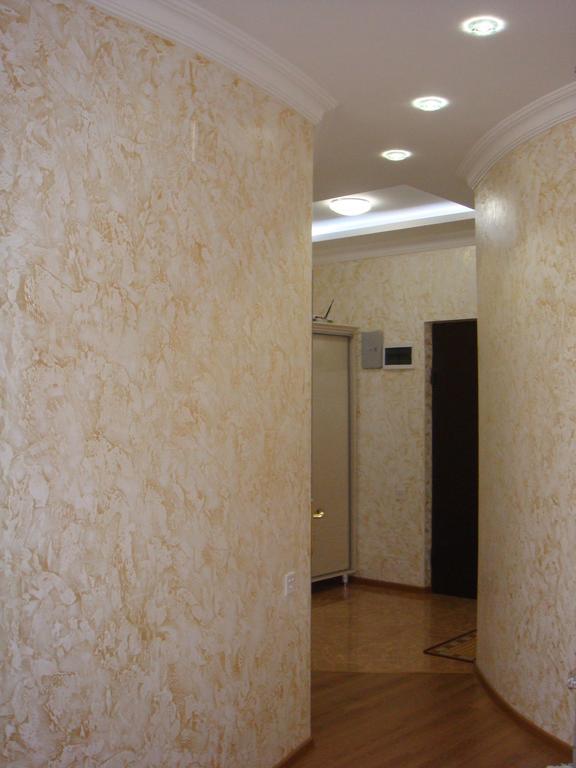 Nino Apartment On Pirosmani バトゥーミ 部屋 写真